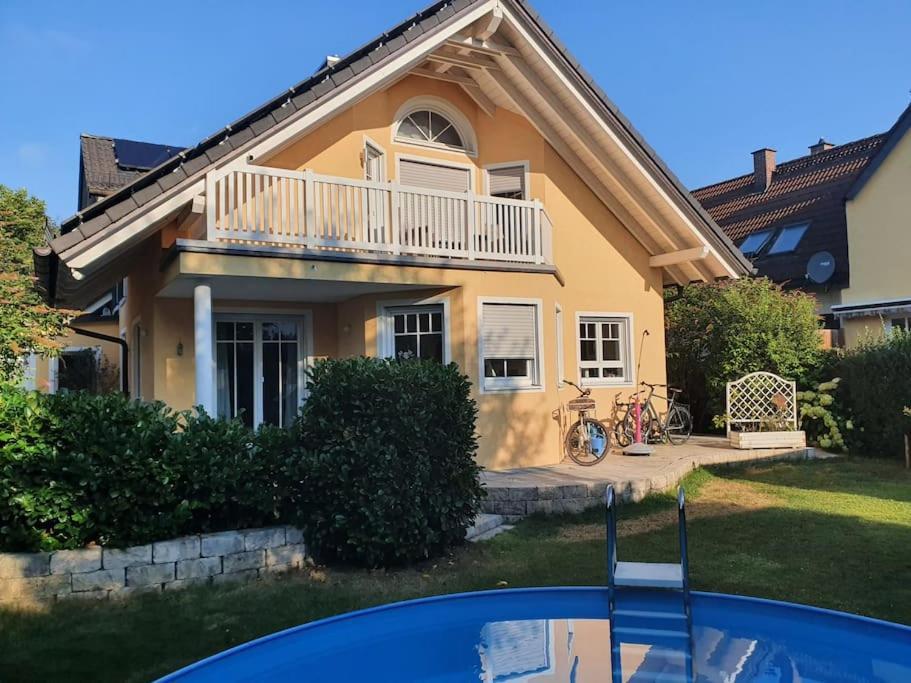 Phantastisches Haus Mit Pool Direkt In Muenchen Kültér fotó